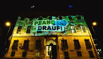 Pfand drauf Unterschriftenübergabe-Aktion