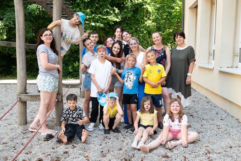 Gruppenfoto am Spielplatz