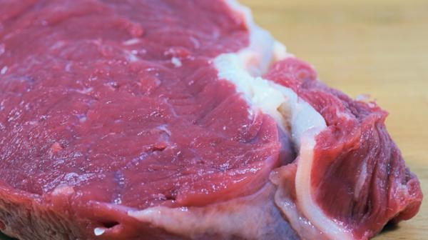 rohes Fleisch aufgeschnitten